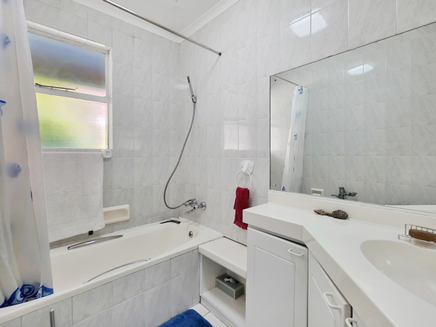 2 Bedroom Property for Sale in Green Point Western Cape